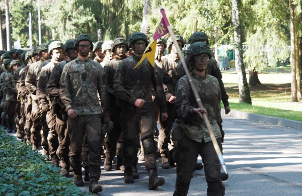 Visi kariūnai įveikė Bazinį kariūno kursą – „Šlovės taką“