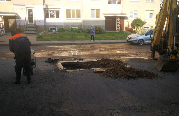 Trūkūs vamzdžiui be vandens liko penki namai