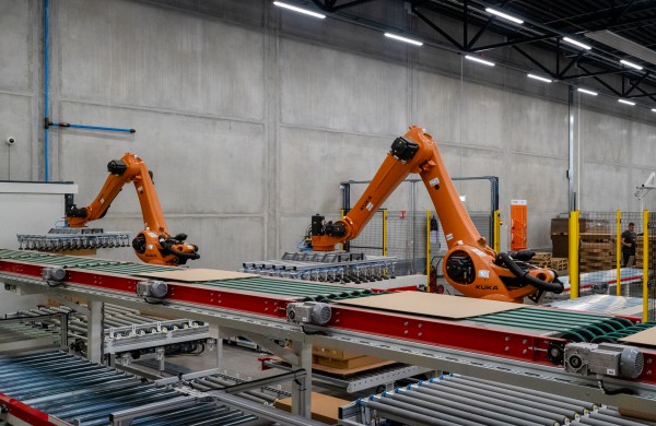 Naujai pastatytoje „Fredos“ gamykloje krizė negresia – atlyginimai viršija 1000 eurų