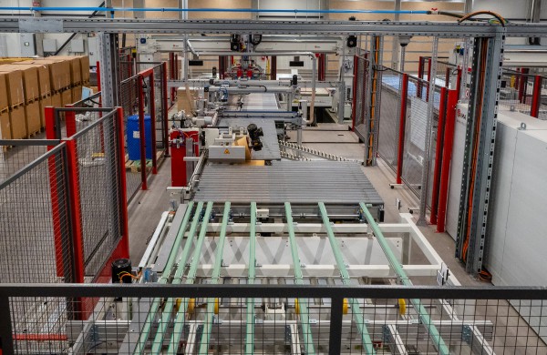 Naujai pastatytoje „Fredos“ gamykloje krizė negresia – atlyginimai viršija 1000 eurų