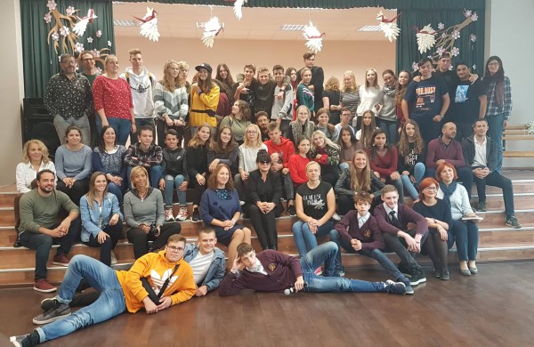 Mokykla žengianti kartu su gyvenimu