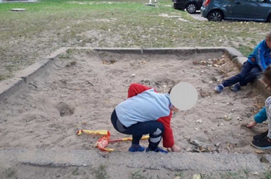 Kosmonautų g. gyventojas: Atvežkit smėlio į smėlio dėžę!