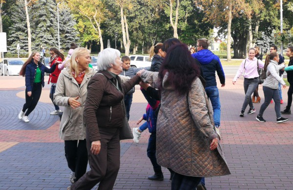 Jonaviečiai prisijungė prie akcijos „Visa Lietuva šoka”