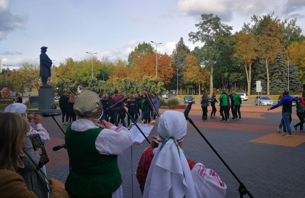 Jonaviečiai prisijungė prie akcijos „Visa Lietuva šoka”