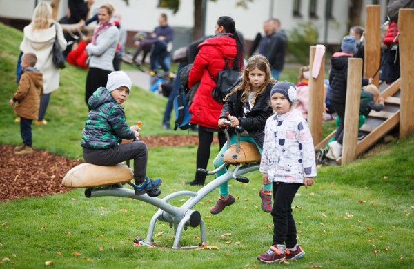 Ramybės skvere atidaryta nauja žaidimų aikštelė