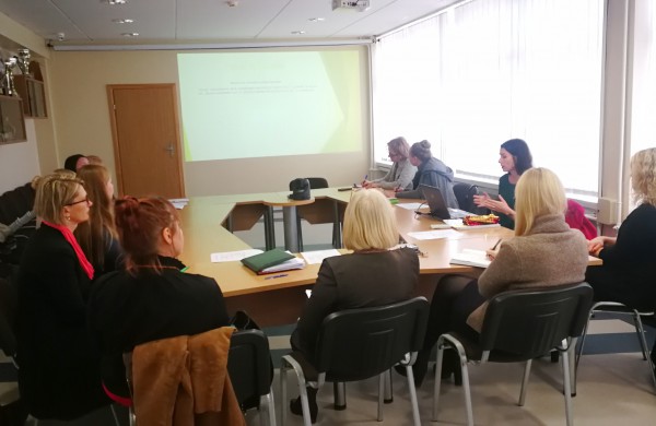 Jonavoje pristatytas naujas metodas „Šeimos konferencija“