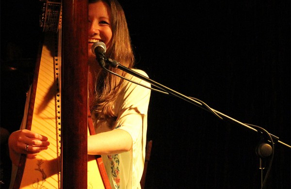 Meno forumo „Homo ludens“ „vinis“ – Neda, džiazo orkestras, pasaulinio lygio arfos atlikėja