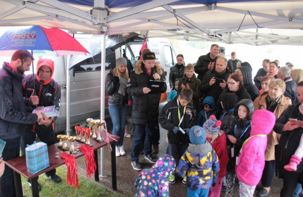 Rudeninis lietus nesutrukdė sužinoti, kas yra greičiausi ir aistringiausi mažieji lenktynininkai