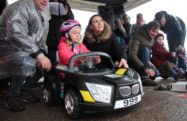 Rudeninis lietus nesutrukdė sužinoti, kas yra greičiausi ir aistringiausi mažieji lenktynininkai