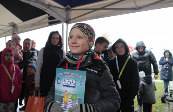 Rudeninis lietus nesutrukdė sužinoti, kas yra greičiausi ir aistringiausi mažieji lenktynininkai