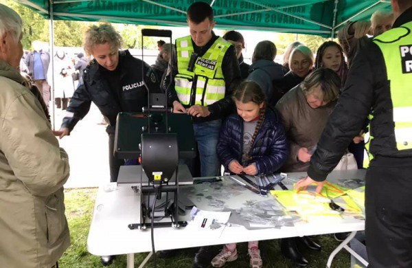 Sekmadienį paminėta Keliaujančiųjų ir vairuotojų diena