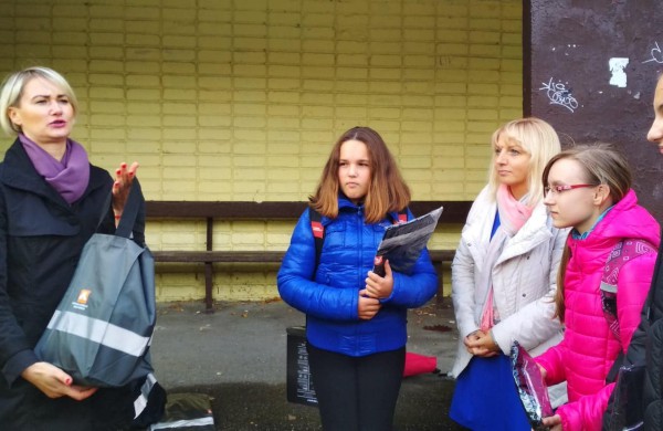 LAKD apdovanojo Jonavos mokinius už piešinių konkursą „Saugus eismas kelyje“