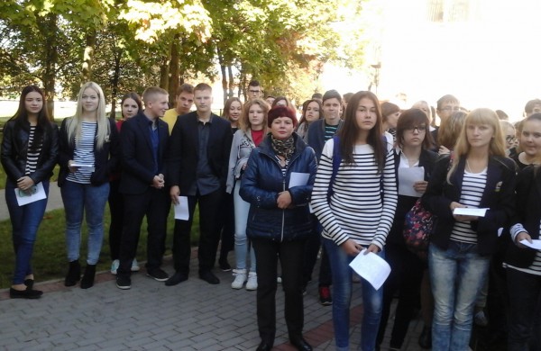 J.Ralio gimnazistai, mokytojai ir svečiai iš Vokietijos hegzametru skaitė „Odisėją“