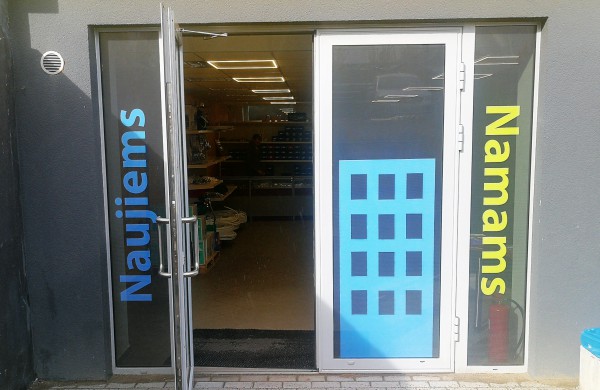 Jonavoje atsidarė nauja santechnikos prekių parduotuvė „Naujiems namams“