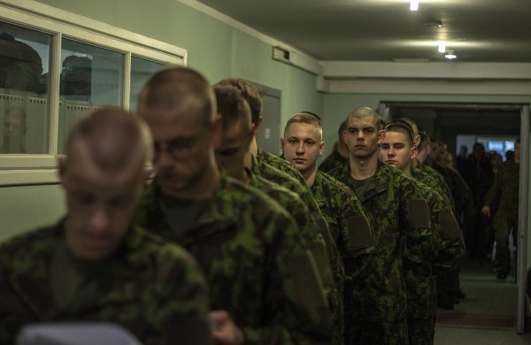 Lietuvos kariuomenėje tarnybą pradėjo daugiau nei tūkstantis  šauktinių