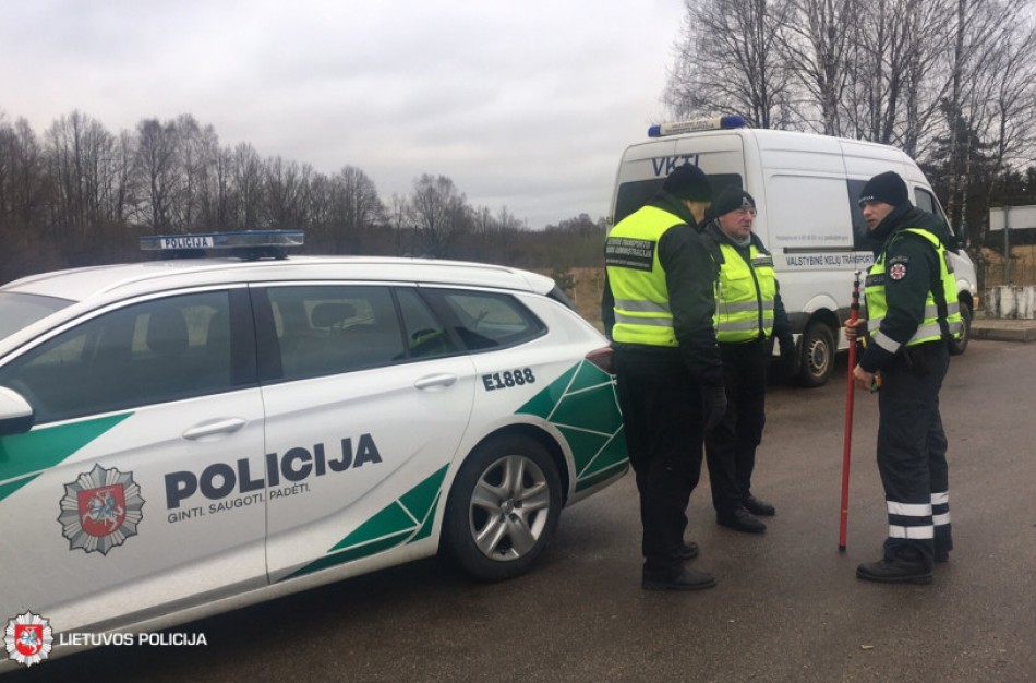 Policija primena rudeniškus iššūkius keliuose