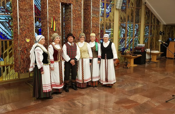 Seime – Prano ir Jono Butkevičių kūrybos darbų paroda „Lietuvos kunigaikščiai Tėviškės spalvų fone“