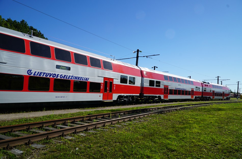 „Rail Baltica“ mažins CO2 išmetimą ir automagistralių apkrovas