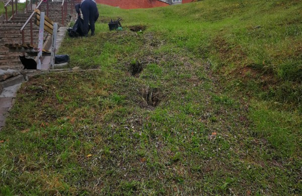 Skaitytojas: Fekalijomis aplipusiais batais tiesiai į ugdymo įstaigą