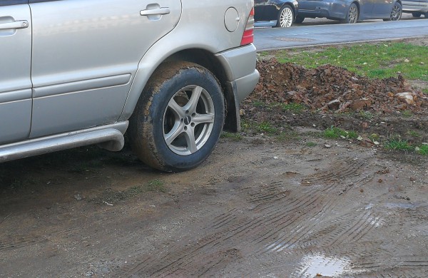 Rimkų gyventoja: Mūsų prašo būti tolerantiškais, o vairuotojus „apibilietuoja“ baudomis