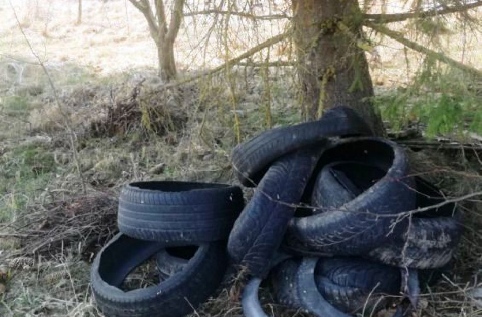 Aplinkosaugininkai primena: senas padangas privalu priduoti