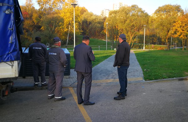 Liūdni radiniai suglumino jonaviečius: kur kreiptis radus gyvūnų gaišenas?