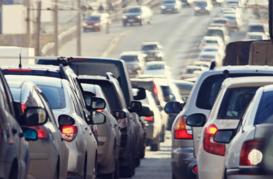 Pritarta siūlymui nustatyti mokestį už transporto priemonių keliamą taršą