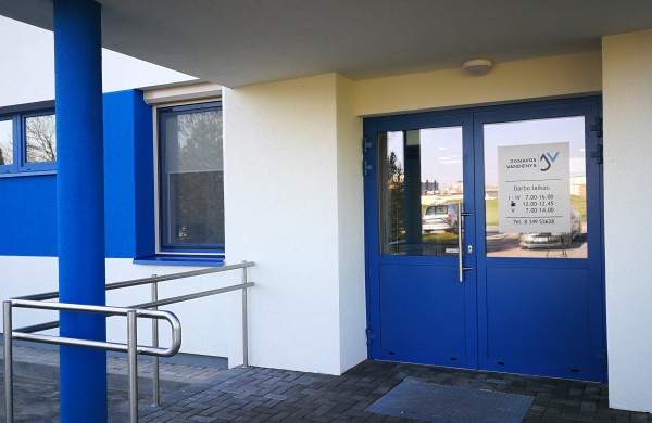 UAB „Jonavos vandenys“ pastato renovacijos darbai baigti anksčiau laiko