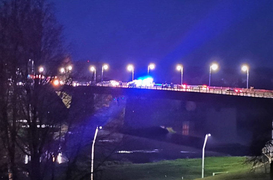 Ant tilto per Nerį užkirstas kelias galimai savižudybei