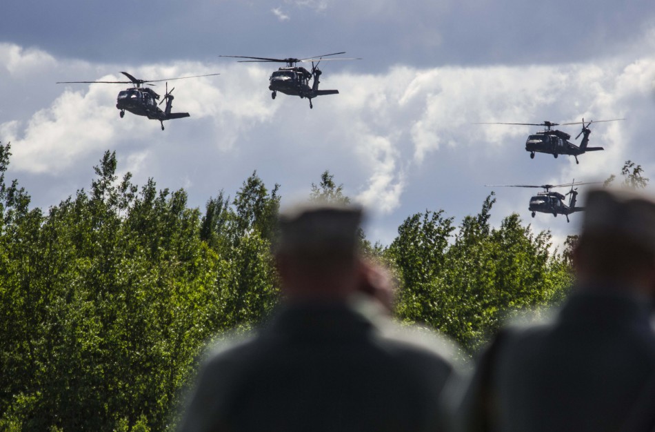Lietuvos kariuomenė apsisprendė dėl naujų karinių sraigtasparnių UH-60M „Black Hawk“ įsigijimo