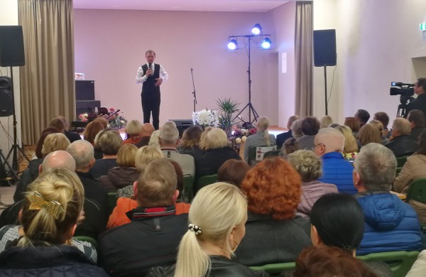 Šiandien atvertas renovuotas Bukonių kultūros centro pastatas