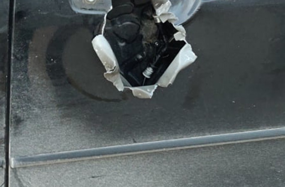 Šiąnakt Jonavoje apgadinti keli automobiliai