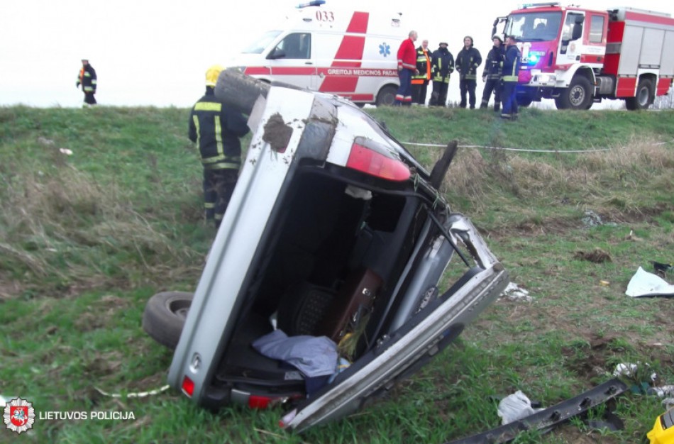 Kraupi Vėlinių savaitgalio statistika: sučiuptas 141 neblaivus vairuotojas, 36 - sužeisti asmenys ir ne vienas beteisis vairuotojas