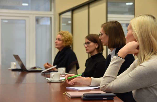 Jonavoje kurs smurto atpažinimo modelį