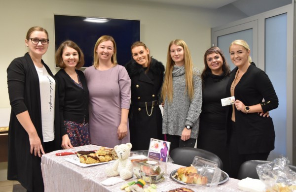 Naminiai kepiniai „tirpo akyse“ - aukų dėžutė sparčiai pildėsi