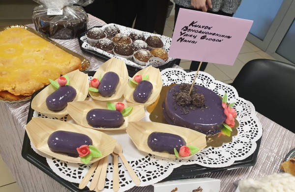 Naminiai kepiniai „tirpo akyse“ - aukų dėžutė sparčiai pildėsi