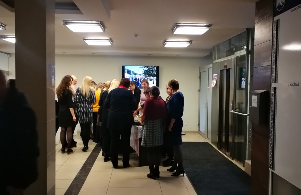 Naminiai kepiniai „tirpo akyse“ - aukų dėžutė sparčiai pildėsi