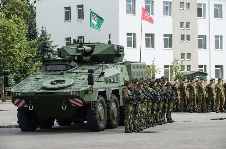 Vyriausybė pritarė principinei kariuomenės struktūrai ir ribiniams skaičiams