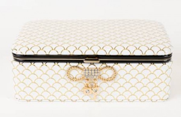 ,,AIKA dovanos“  parduotuvėje – itin viliojančios nuolaidos