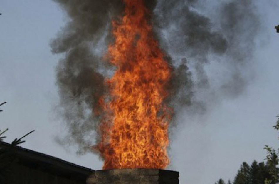 Kaminuose degantys suodžiai –vienas žingsnis iki nelaimės: kaip apsaugoti save ir savo turtą?