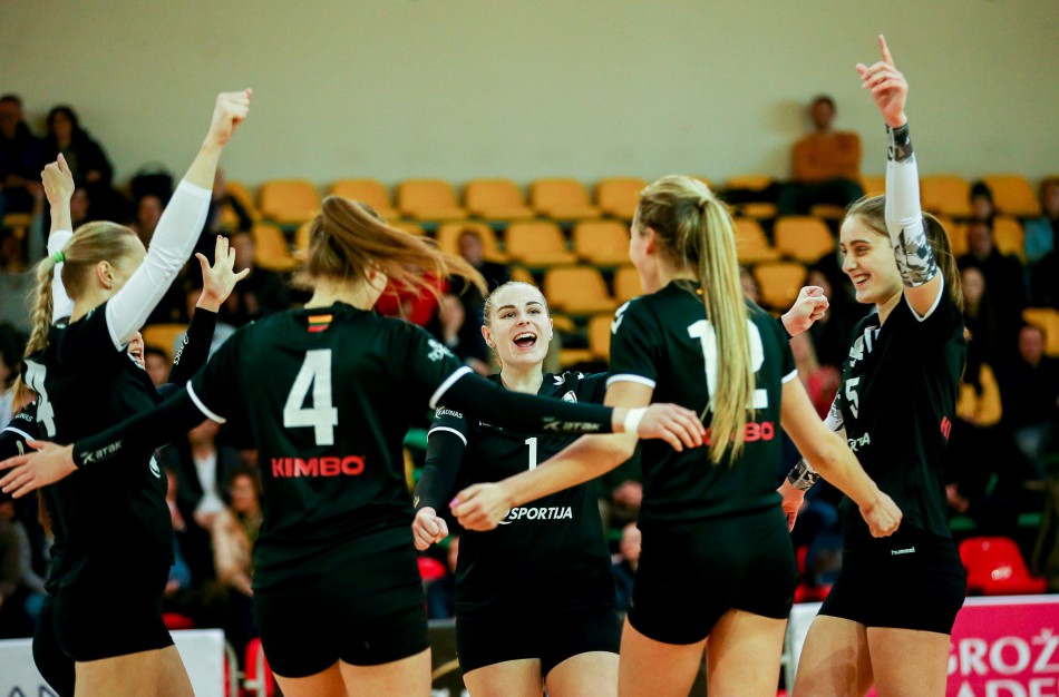 Baltijos moterų tinklinio čempionate: Jonavos „Aušrinė-KKSC“ - pralaimėjo savo aikštėje
