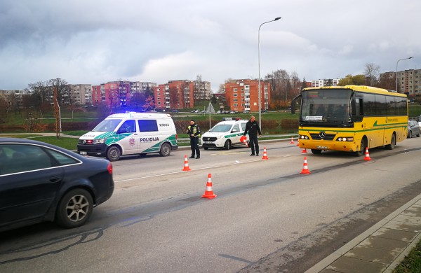 Pėsčiųjų perėjoje partrenkta 14- metė 