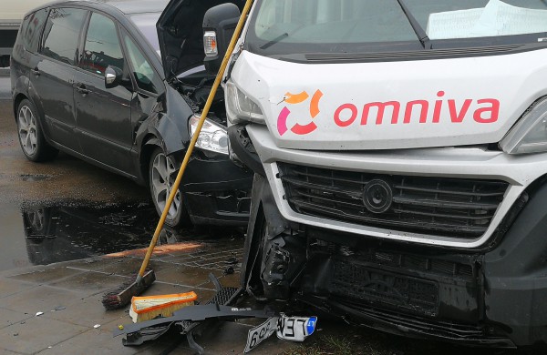 Avarija Žeimių gatvėje – kelio matomumą užstojo traktorius