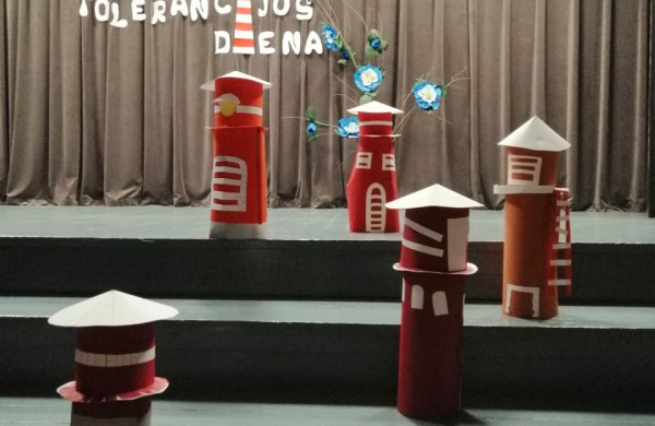 Tolerancijos švyturiai Ruklos J. Stanislausko mokykloje – daugiafunkciame centre