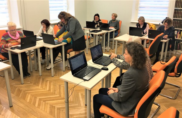 Skaitmeninio raštingumo mokymai bibliotekose: sužinoti, išbandyti, suprasti