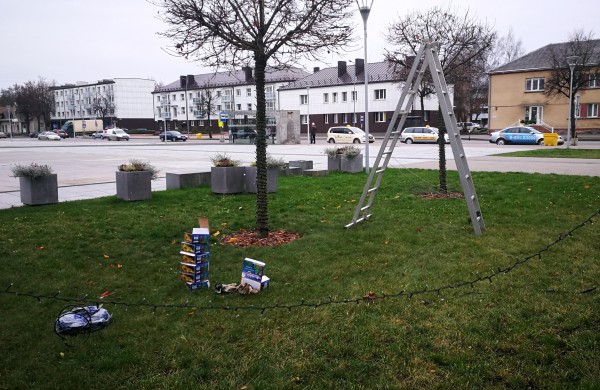 Po ilgesnės pertraukos Jonavoje vėl bus puošiamos dvi šventinės eglutės