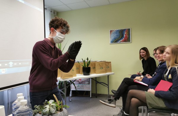 Jonavos rajono ugdymo įstaigų mokinių konferencijos "Mokinys - mokiniui" atgarsiai