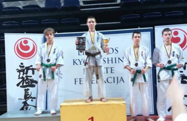 Kėdainiuose – puikūs sporto klubo ,,Kumite“ atstovų pasirodymai