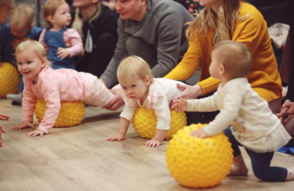 Nepamirštami pasirodymai šiandien užbūrė vaikus, senjorus ir neįgaliuosius 