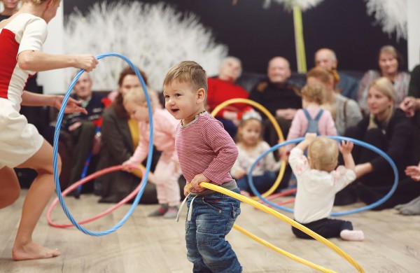 Nepamirštami pasirodymai šiandien užbūrė vaikus, senjorus ir neįgaliuosius 